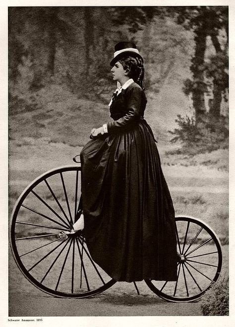 Vintage: Models in Victorian Era (19th Century) The Paradise Bbc, Victorian Era Aesthetic, Witchy Room, Witch Room Decor, Witch Room, Victorian Life, Victorian Aesthetic, Victorian London, Bicycle Print