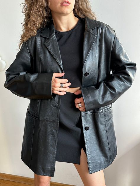 Vintage Blazers, Leather Dress Women, Black Leather Coat, Intelligent Women, Womens Jackets, Fall Fits, Vintage Blazer, Leather Blazer, Leather Dress