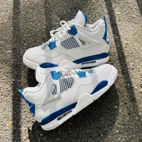 Step up your sneaker game with these iconic Nike Air Jordan 4s in blue and white. Sporty yet stylish, these kicks offer supreme comfort and retro vibes. Elevate your streetwear look with these must-have sneakers today! Nike, Air Jordan 4, blue, white, sneakers, footwear, fashion, style, iconic, retro, streetwear, athletic, comfort, urban, trendy. Jordan 4 Blue, Military Blue 4s, Nike Jordan 4, Blue 4s, Nike Air Jordan 4 Retro, Industrial Blue, Blue Names, Nike Air Jordan 4, Nike Shoes (men)