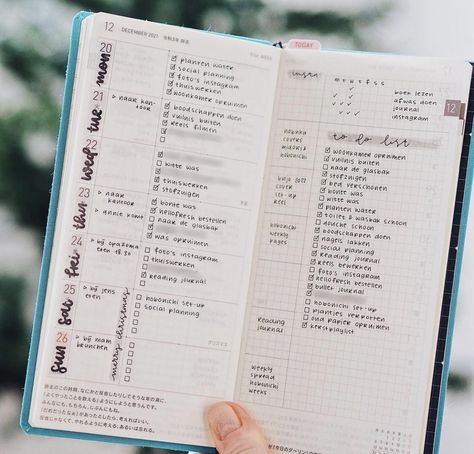 Bullet Journal Minimalist, Bullet Journal Ideas Templates, Hobonichi Planner, Hobonichi Weeks, Bullet Journal Aesthetic, Celebrating Christmas, Bullet Journal Writing, Planner Inspiration, Journal Aesthetic