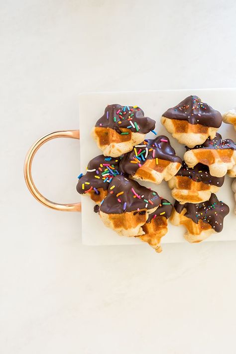 Edible Obsession: Waffle Cookies 3 Ways Waffle Bites, Chocolate Waffles, Waffle Cookies, Food Fruit, Edible Food, Delicious Treats, Pastry Shop, Easy Cookie Recipes, Pancakes And Waffles