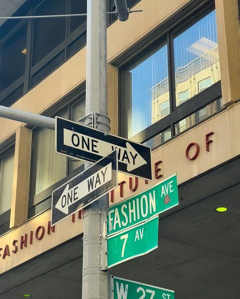 The Fashion Institute Of Technology, Fashion Career Aesthetic Nyc, Nyc Fashion Designer Aesthetic, New York Fashion Designer Aesthetic, Nyc Student Life, Fashion Institute Of Technology Dorm, Fit University Nyc, New York College Student Aesthetic, Fashion University Aesthetic