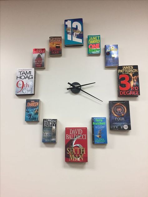 Tick-Tock: 10 Must-Have Book Clocks | BOOKGLOW Book Clock, Bodo, Book Nooks, Old Books, Book Decor, Book Crafts, 인테리어 디자인, The Words, Bookstore