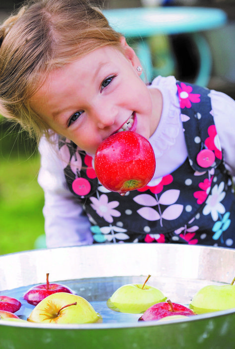 Hygienic Alternatives To Use For Annual Apple Bobbing - Escalon Times Bob For Apples Alternative, Apple Bobbing Alternatives, Bobbing For Apples Alternative, Apple Games, Apple Bobbing, Mouth Game, Halloween At Home, Harvest Fest, Halloween Scavenger Hunt