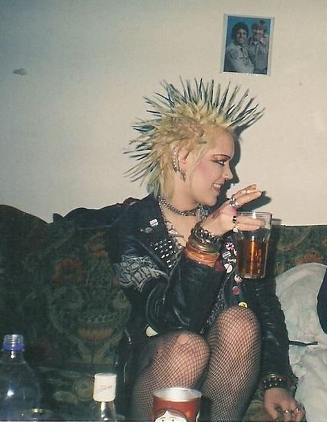 80’s Punk, Punk Subculture, Alternative Subcultures, 70s Punk, 80s Punk, Punk Culture, Punk Looks, Crust Punk, Punk Aesthetic