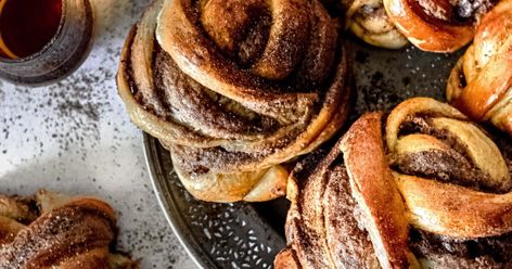 Cardamom Buns, Kitchen Witchery, Be Amazing, Dry Yeast, Coffee Break, Cocoa Powder, Dish Towels, Buns, Yeast