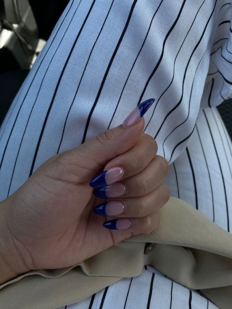 Deep Blue French Tip Nails, Deep Blue Nails, Deep French Tip Nails, French Fade Nails, French Fade, Blue French Tips, Celebrity Makeup Looks, Prom Nails, Cosmetology