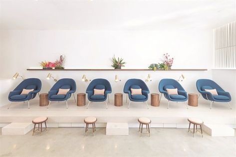 Nail Salon Design Ideas, Opening A Salon, Japanese Interior Design Modern, Salon Design Ideas, Art Deco Accessories, Industrial Design Style, Nail Salon Decor, Meditation Rooms, Nail Salon Design