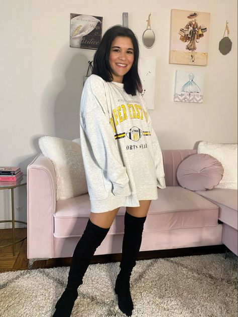 Oversized Sweatshirt Dress Outfit, Oversized Sweater Dress With Boots, Sweatshirt And Boots Outfit, Big Shirt Outfits, Sweatshirt Dress Outfit, Sweater Dress Oversized, Winter Outfit Ideas, Big Shirt, Boots Style