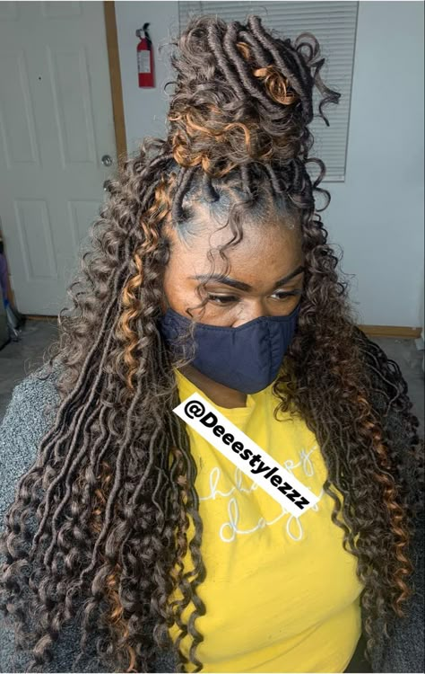 Messy Dreads, Hair Lossing Tips, Hair Lossing, Exotic Hair Color, Hair Down Styles, Natural Braided Hairstyles, Hairstylist Hairstyles, Hair Supplements, Faux Locs Hairstyles