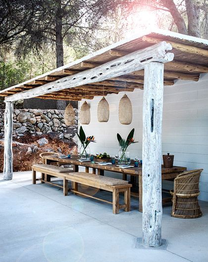 Ombra Pergola, Design Per Patio, Backyard Storage Sheds, Spanish Decor, Backyard Pergola, Patio Roof, Backyard Garden Design, Pergola Patio, Rustic Outdoor