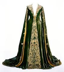 Who Gives A Damn About Scarlett O'Hara's Dresses? : NPR Green Medieval Dress, Gone With The Wind Dresses, Medieval Dress Diy, Medieval Dress Princess, Medieval Dress Pattern, Velvet Dressing Gown, Medieval Gown, Scarlett O'hara, Scarlett Dresses