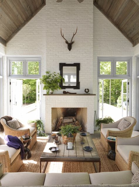 White Painted Fireplace, Studio Mcgee Fireplace, Painted Brick Fireplaces, Farmhouse Living Room Decor Ideas, Modern Farmhouse Living Room, White Brick, Farmhouse Decor Living Room, Brick Fireplace, A Living Room