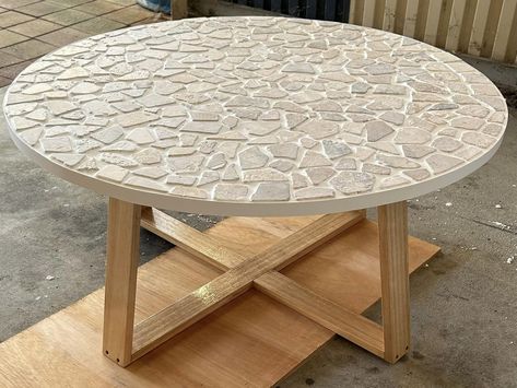 Mosaic Tile Table, Cement Table, Mosaic Furniture, Mosaic Coffee Table, Concrete Countertops Outdoor, Tile Furniture, Diy Table Top, Tiled Coffee Table, Mosaic Table Top