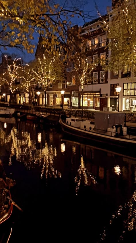 Amsterdam New Years Eve, Amsterdam New Year, Netherlands Christmas, Amsterdam Christmas, December Moodboard, Amsterdam Wallpaper, Amsterdam Winter, Instagram Amsterdam, Travel Netherlands