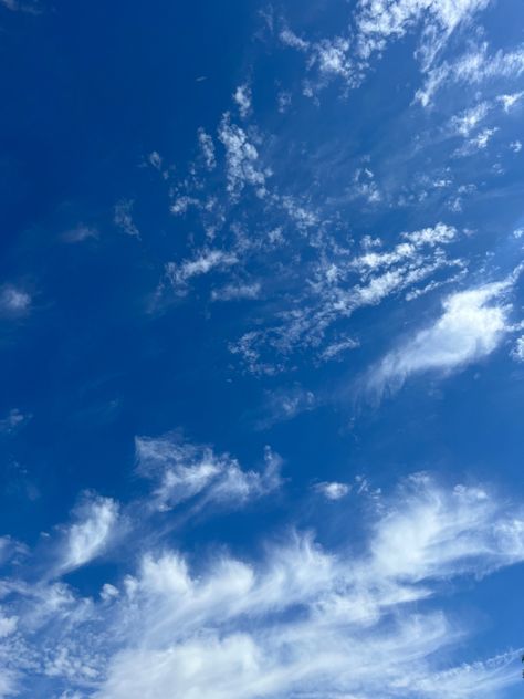 Clear blue sky with wispy clouds Simon Fairchild, Emma Gilbert, Wispy Clouds, Cloud Formations, Sky Day, Clouds Photography, Dream Land, Clear Blue Sky, Clear Sky