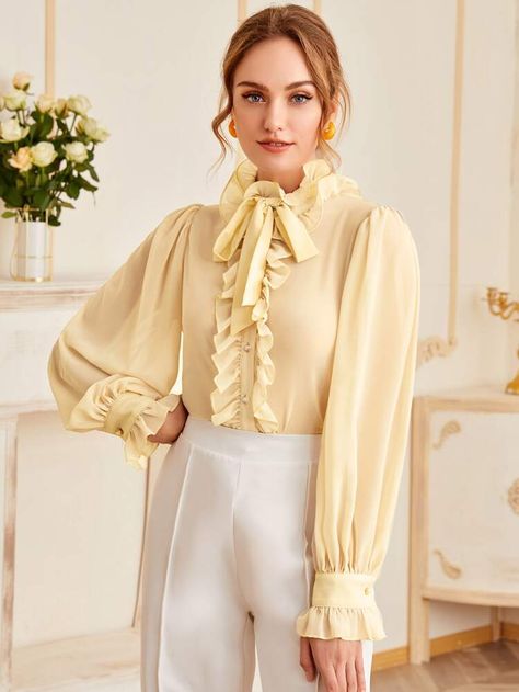 Casual Fall Fashion, Jabot Collar, Business Casual Fall, Gorgeous Blouses, Fashion Tops Blouse, Top Shirt Women, Workwear Fashion, Autumn Fashion Casual, Flounce Sleeve