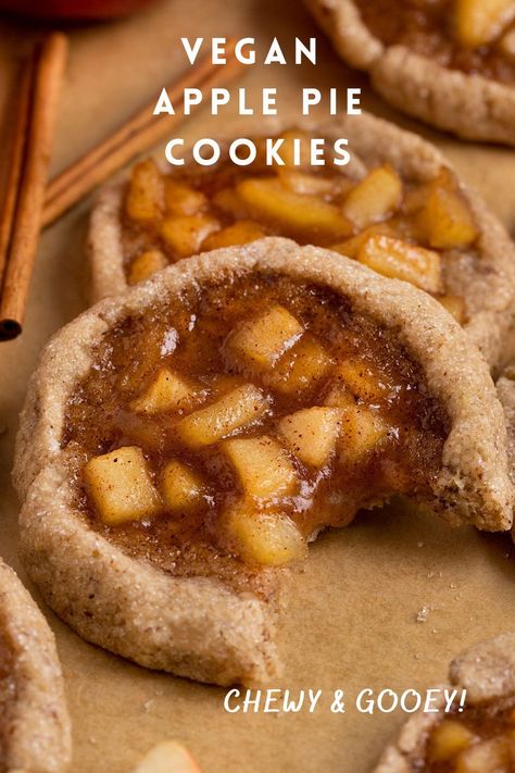 Vegan Apple Oatmeal Cookies, Easy Vegan Apple Pie, Vegan Apple Pie Cookies, Apple Cookies Vegan, Vegan Autumn Cookies, Vegan Apple Turnovers, Vegan Apple Cookies, Vegan Fall Treats, Vegan Pastries Recipes