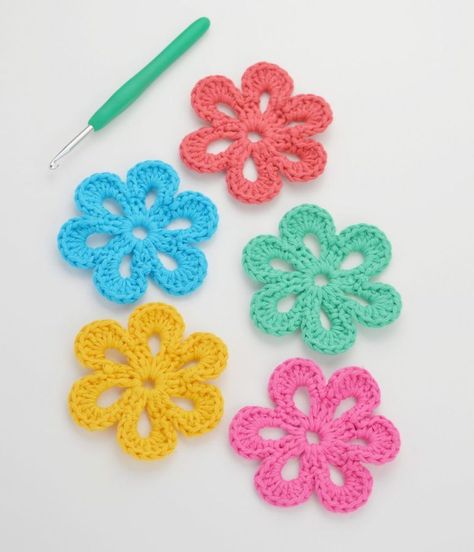 Flower Applique Patterns, Crochet Flower Pattern, Crochet Puff Flower, Crochet Flowers Easy, Crochet Flowers Free Pattern, Quick Crochet Patterns, Crocheted Flowers, Crochet Easy, Crochet Vintage