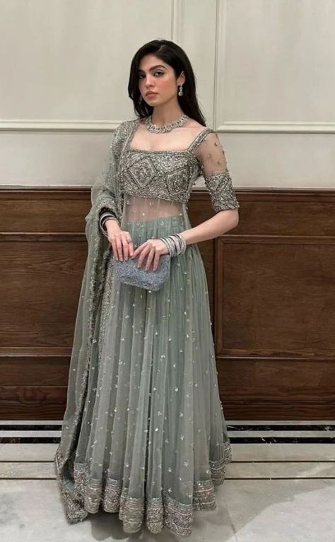 Desi Dress, Wedding Fits, Desi Wedding Dresses, Lehenga Designs Simple, Desi Fits, Traditional Indian Dress, Salwar Kamiz, Desi Outfits, Pakistani Fancy Dresses