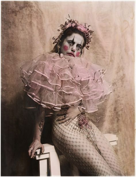 Cabaret Costume, London Nightclubs, Dark Circus, Halloween Photography, Another Magazine, Circus Performers, Doll Aesthetic, London Pictures, Cool Makeup Looks