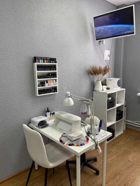 Nail Set Up At Home Desk, Nails Studio Ideas Salons, Tech Room Ideas, Nail Desk Setup, Nail Tech Room Ideas, Nail Studio Ideas Small Spaces, Home Nail Salon Ideas Small Spaces, Nail Tech Room, Room Ideas Purple