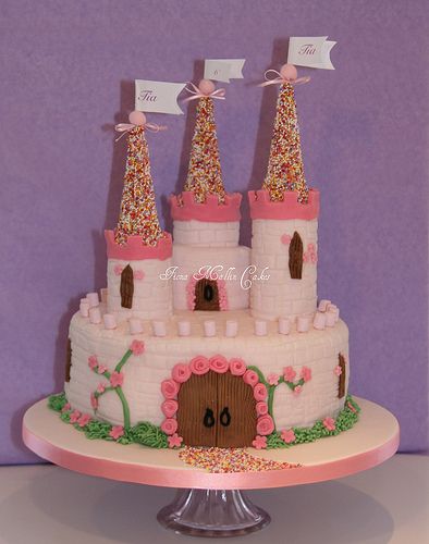 Tia's Castle Cake | My first castle cake. Thank you to Sarah… | Flickr Castle Cake Diy, Easy Castle Cake, Fairy Castle Cake, Choc Ganache, Castle Birthday Cakes, Rodjendanske Torte, Princess Castle Cake, Bolo Minnie, Princess Birthday Cake