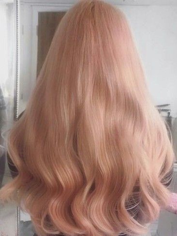 Strawberry Gold Blonde Hair, Pastel Strawberry Blonde Hair, Light Peach Hair Color, Light Blonde Pink Hair, Golden Peach Hair, Pink Blonde Hair Rose Gold, Pink Strawberry Blonde Hair, Strawberry Gold Hair, Light Peach Hair