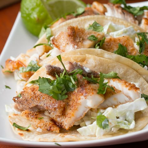 Easy Fish Taco Recipe, Easy Fish Tacos, Fish Tacos Recipe, Taco Pasta, Taco Pizza, Taco Dip, Fish Tacos, Fish Dishes, Limes