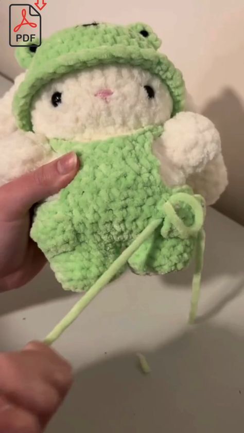 Crochet PATTERN Bunny in frog outfit amigurumi Yarn Projects Crochet, Mikasa Anime, Crocheted Cow Pattern, Hand Knitting Diy, Knitted Doll Patterns, Crochet Tutorial Pattern, Crochet Stitches Guide, Crochet Frog, Crochet Keychain Pattern