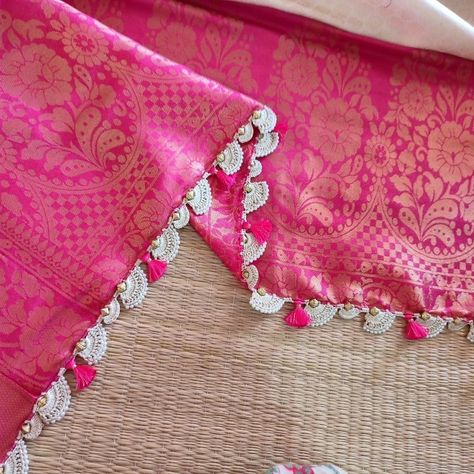 Saree Kutch Designs, Sarees Tassels, Krosha Kuchu Designs Saree, Kuchu Designs Saree, Saree Kutch, Crochet Saree, Latest Fashion Blouse Designs, Saree Kuch, Saree Tassel