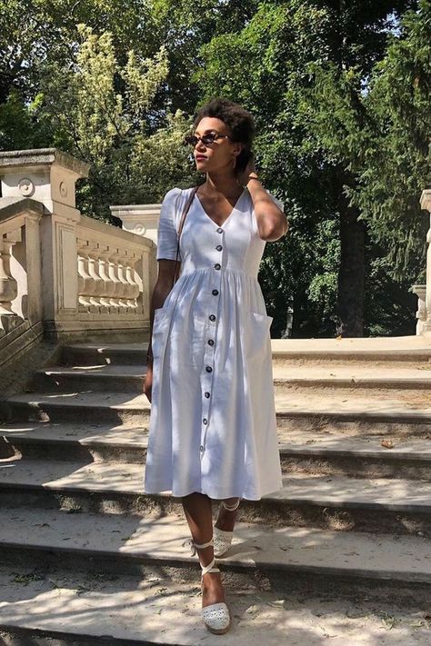 How to Dress for Summer If You Have Classic Style Summer Classic Style, Romantic Style Outfit, Classy Summer Dress, Classic Summer Style, Classic Summer Dresses, Classic Summer Outfits, Vacation Outfit Ideas, Elegant Summer Dresses, Lucy Boynton