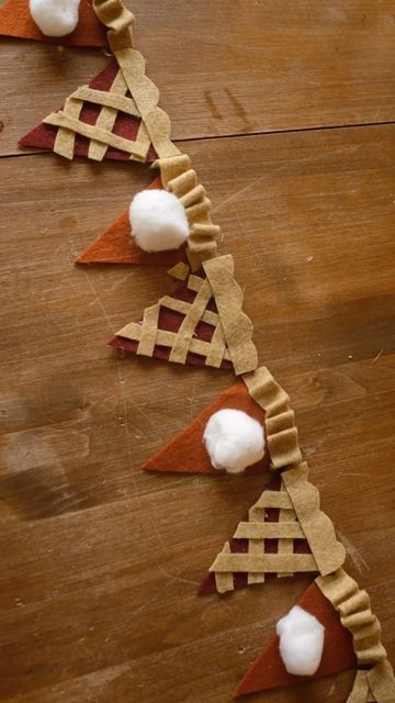 Different Pies, Felt Pie, Pie Banner, Pie Garland, Felt Food Pattern, Thanksgiving Garland, Paper Chains, Thanksgiving Diy, Diy Thanksgiving