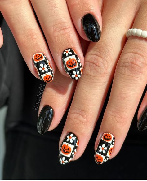 European Fall Nails, Taylor Swift Ghost Nails, Cute Almond Nails Design Fall, Halloween Nails Cute Simple, Fall Nail Designs Halloween, Natural Nail Designs Short Square, Carnival Nail Art, Granny Square Nails, October Nails Designs