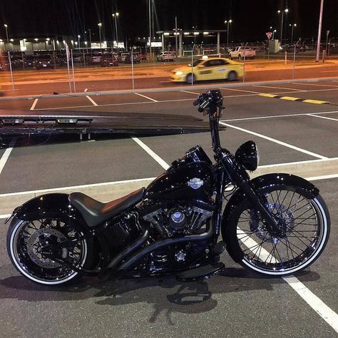 Custom Motorcycles Harley, Custom Street Bikes, Harley Davidson Softail, Softail Custom, Motorcycle T Shirt, Softail Slim, Harley Bobber, Bobber Bikes, Softail Deluxe