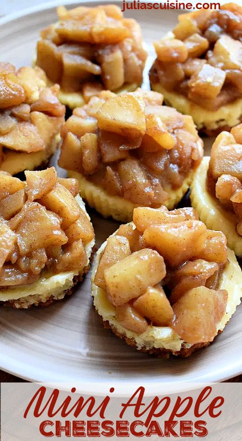 Mini Apple Pie Cheesecakes Mini Apple Pie Cheesecake, Mini Apple Cheesecake, Dessert For Thanksgiving, Mini Apple Pie, Apple Pie Cheesecake, Easy Gingerbread Cookies, Apple Cheesecake, Mini Apple Pies, Apple Pie Filling