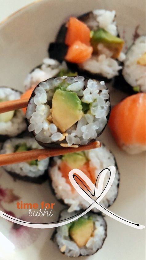 Aesthetic Sushi Pictures, Sushi Pictures Instagram, Sushi Ig Story, Sushi Aesthetic Instagram Story, Sushi Instagram Story, Sushi Aesthetic Instagram, Story Sushi, Foto Sushi, Food Asthetic Picture