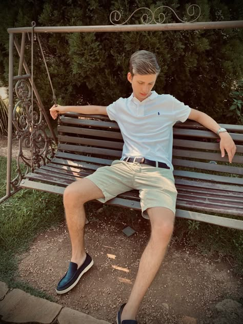 Autoral by Gabriel Manfredini Old Money Shorts Outfit Men, Old Money Shorts Outfit, Lacoste Outfits For Men, Preppy Guy Outfits, Old Money Shorts, Shorts Old Money, Pinterest Boyfriend, Old Money Tennis, Preppy Guys