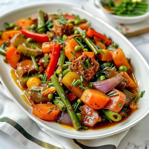 Pinakbet Recipe Pinakbet Recipe, Filipino Cuisine, The Bayou, Colorful Vegetables, Vegetable Stew, Dessert Appetizers, Filipino Recipes, Pork Belly, Asian Food