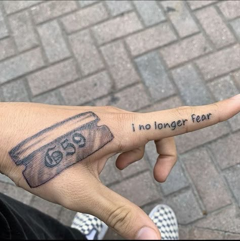 Scrim Tattoos, Sb Tattoos, G59 Tattoos, Minimalistic Tattoo Ideas, Full Hand Tattoo, Face Tats, Minimalistic Tattoo, Beginner Tattoos, Skull Sleeve Tattoos