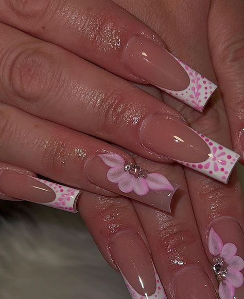 Middle Length Nails, Nail Designs Y2k, Y2k Nail Art, Mexican Nails, Y2k Nail, Pink Flower Nails, Spring Acrylic Nails, Summery Nails, Girly Acrylic Nails