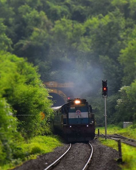 Morning Train ( - @stephan_jv)  Use our Hashtag #TPSindia for features Indian Railway Train, Train Wallpaper, Beautiful Vacation Spots, India Travel Places, Railway Line, Backpacking India, Love Website, Indian Railways, India India