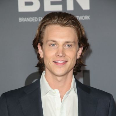 Alex Saxon, Connor Price, Will And Elizabeth, Boyfriend Pics, Finding Carter, Ray Donovan, Physical Features, Stage Actor, Nancy Drew