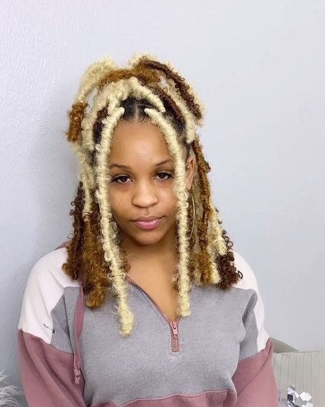 Short Butterfly Locs, Locs Colors, Distressed Butterfly Locs, Butterfly Locs, Loc Styles, Blonde Color, Black Girls Hairstyles, White Short, Curly Hair Styles Naturally