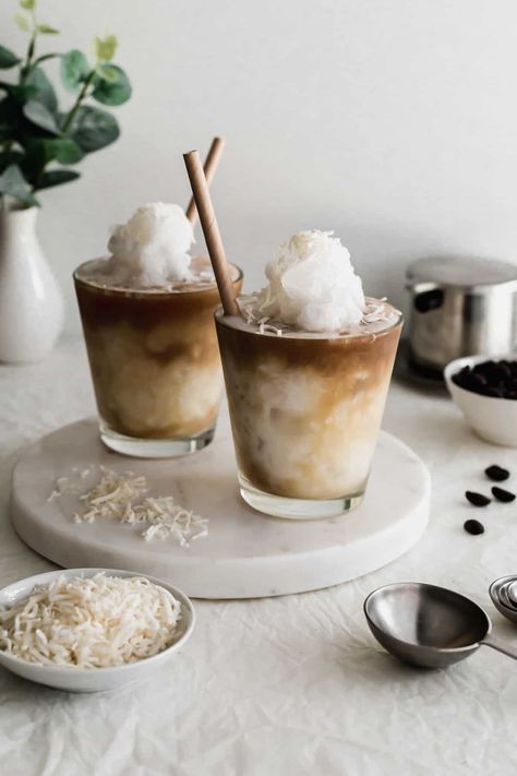 Barista Basics, Vietnamese Coffee Recipe, Coffee Popsicles, Slushy Drinks, Coconut Milk Coffee, Vietnamese Iced Coffee, Coffee Ice Cubes, Homemade Soda, Vietnamese Coffee