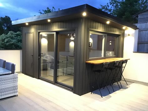 Outdoor Bar Shed, Cabin Salon, Backyard Bar Shed, Pool House Bar, Backyard Cabana, Boathouse Design, Building A Home Gym, Backyard Walkway, Bar Shed