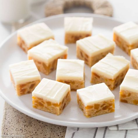 Recipes With Dried Apricots, Cheap Lunch Box Ideas, Apricot Slice Recipe, Dried Apricot Recipes Baking, Recipes Using Frozen Apricots, Frozen Apricot Recipes Desserts, Apricot Balls Condensed Milk, Apricot Squares Recipe, Baked Slices