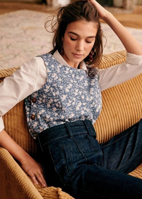 Tomboy Shirts, Style Parisienne, Paris Mode, Pre Fall Collection, Love Free, Printed Jeans, Embroidered Denim, Printed Denim, Sleeveless Vest