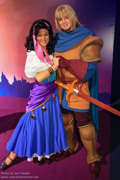 Esmeralda Couple Costume, Esmeralda Hairstyle, Esmeralda And Phoebus Costume, Captain Phoebus, Couple Cosplays, Esmeralda Costume, Notre Dame Musical, Disney Face Characters, Disney Friends