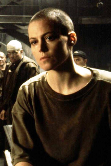 sigourney weaver - alien 3 Sigourney Weaver Short Hair, Ellen Ripley Aesthetic, Ellen Ripley Icon, Albert Nobbs, Androgynous Aesthetic, Conquest Of Paradise, Alien Movies, Androgynous Girls, Ellen Ripley